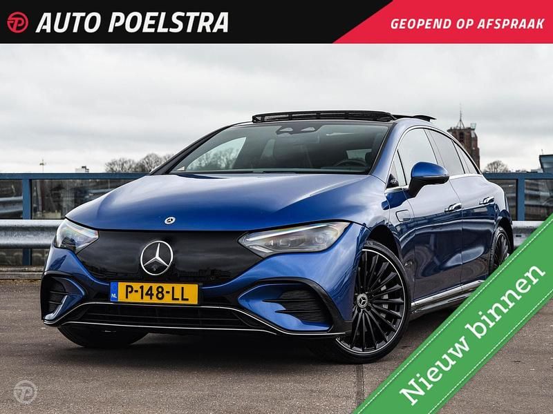 Blauw (metallic) Occasion 2022 Mercedes EQE350 AMG line Sedan | € 42.950 (Eerlijke prijs) - Afbeelding 1/4