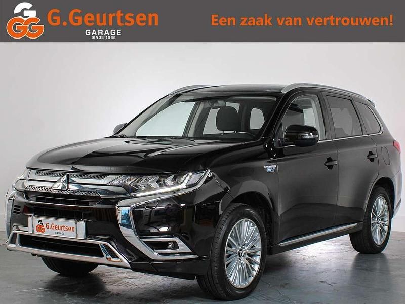 Zwart Gebruikt 2020 Mitsubishi Outlander P-HEV SUV | € 20.900 (Goede deal) - Afbeelding 1/4