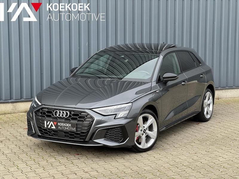 Gebruikt 2022 Audi A3 Sportback e-tron S-Line Hatchback | € 31.690 - Afbeelding 1/4