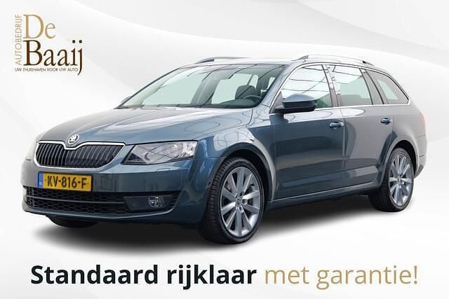 Grijs Gebruikt 2017 Skoda Octavia Business Line Stationwagen | € 14.950 (Duur) - Afbeelding 1/4