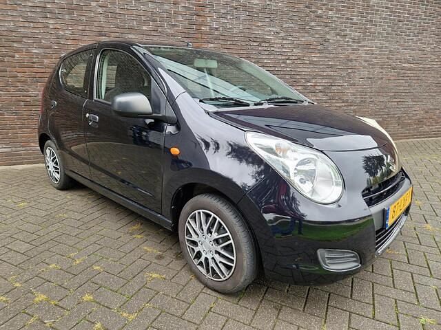 Zwart Occasion 2010 Suzuki Alto Comfort+ Hatchback | € 2.995 (Eerlijke prijs) - Afbeelding 1/4