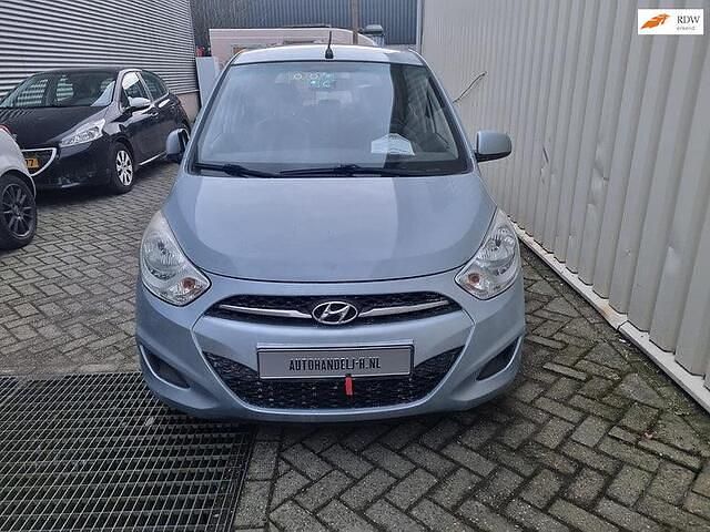 Grijs Gebruikt 2011 Hyundai i10 Hatchback | € 2.549 (Eerlijke prijs) - Afbeelding 1/4