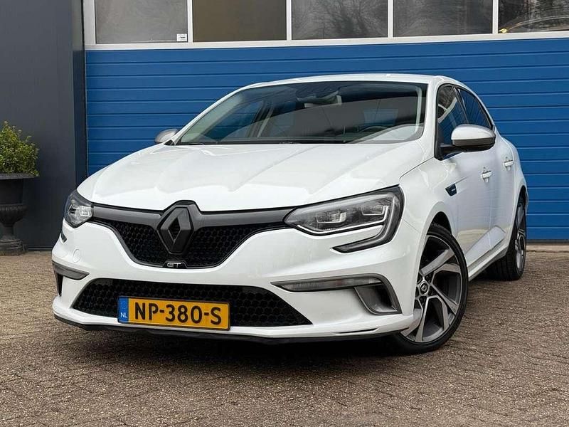 Occasion Renault Mégane IV GT 163 PK (119 kW) 2017 Wit (metallic) Hatchback