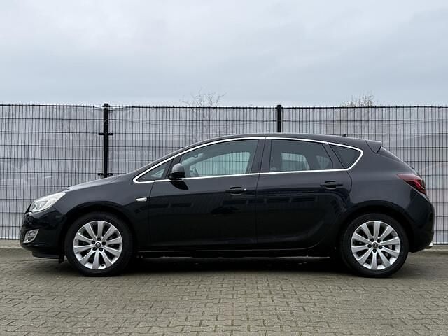 Occasion Opel Astra Cosmo 120 PK (88 kW) 2012 Zwart Hatchback