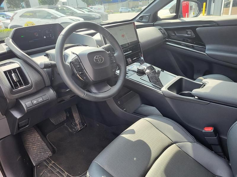 Occasion Toyota bZ4X Premium 164 kW (224 PK) 2024 Zilver SUV