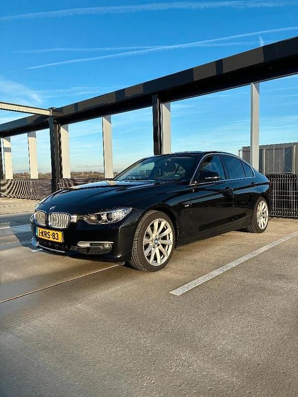 Gebruikt 2013 BMW 320 | € 8.250 (Goede deal) - Afbeelding 1/4