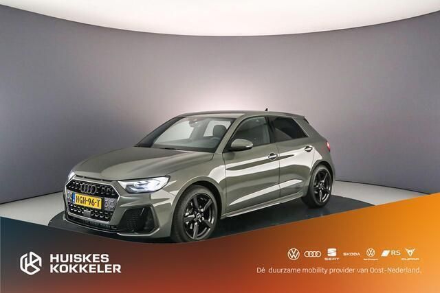 Grijs Gebruikt 2025 Audi A1 Sportback S-Line Hatchback | € 41.900 - Afbeelding 1/4