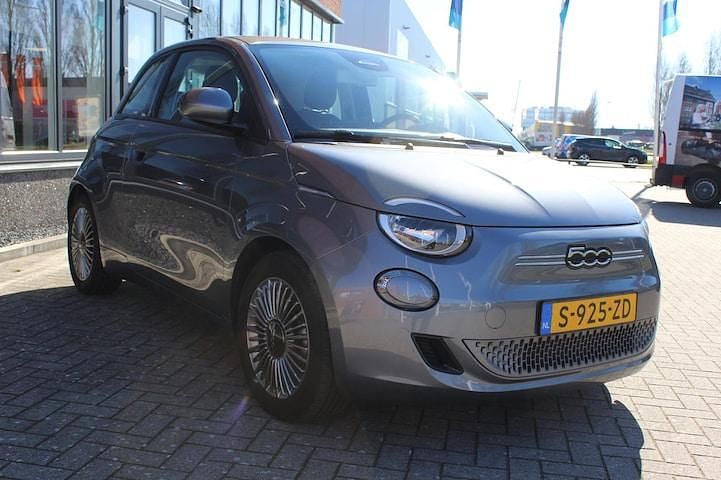 Occasion Fiat 500e Icon 86 kW (118 PK) 2023 Grijs (metallic) Hatchback