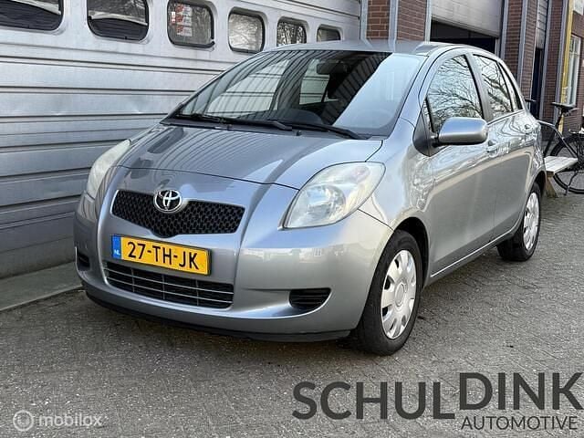 Occasion Toyota Yaris Sol 87 PK (63 kW) 2006 Grijs Hatchback