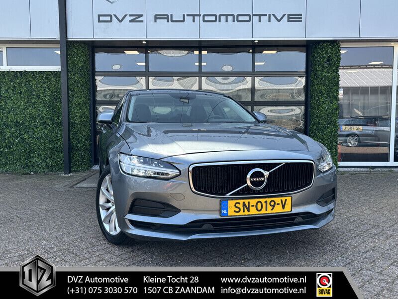 Grijs, metallic lak Gebruikt 2018 Volvo S90 Momentum Sedan | € 25.950 (Goede deal) - Afbeelding 1/4
