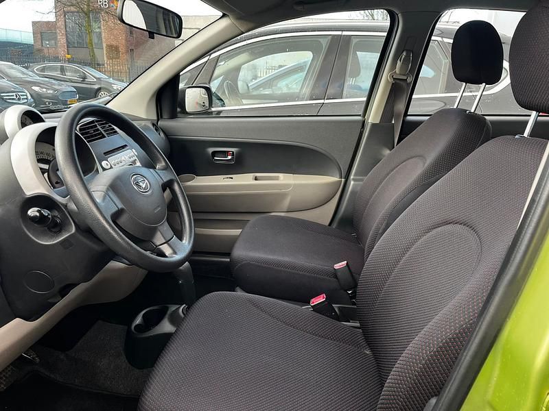 Occasion Daihatsu Sirion 87 PK (63 kW) 2005 Groen Hatchback