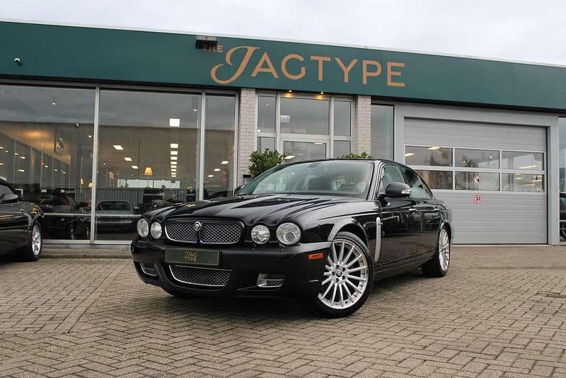 Zwart Gebruikt 2007 Jaguar XJR S Sedan | € 15.950 - Afbeelding 1/4