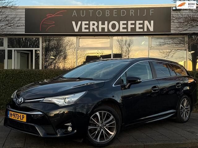 Zwart Gebruikt 2016 Toyota Avensis Executive Stationwagen | € 15.950 (Eerlijke prijs) - Afbeelding 1/4