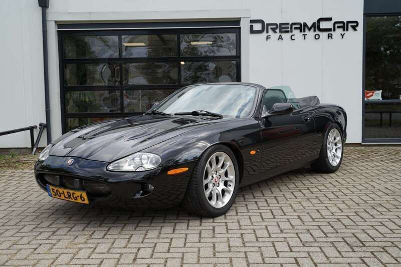 Zwart Gebruikt 2000 Jaguar XKR Cabriolet | € 18.900 (Eerlijke prijs) - Afbeelding 1/4