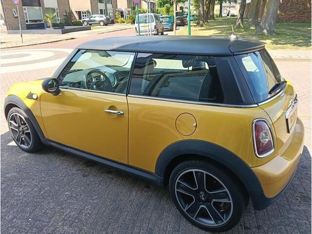 Occasion Mini Cooper 120 PK (88 kW) 2007 Geel Hatchback