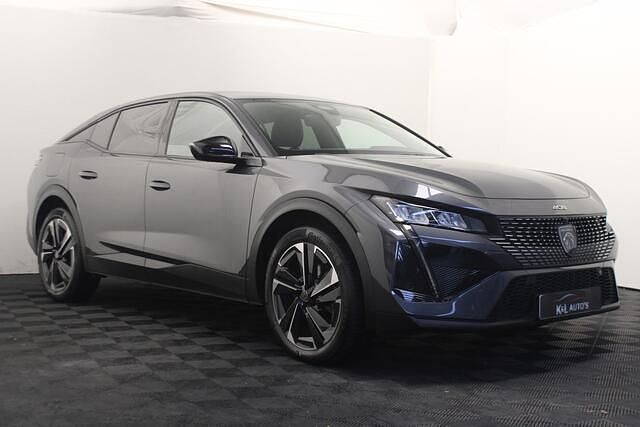 Grijs (metallic) Gebruikt 2023 Peugeot 408 Allure Hatchback | € 21.999 (Goede deal) - Afbeelding 1/4