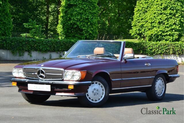 Rood Gebruikt 1987 Mercedes 560 | € 29.900 - Afbeelding 1/4