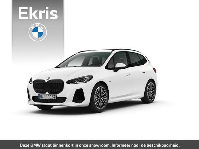 Wit Nieuw 2025 BMW 220 Comfort Edition Stationwagen | € 61.240 (Duur) - Afbeelding 1/4