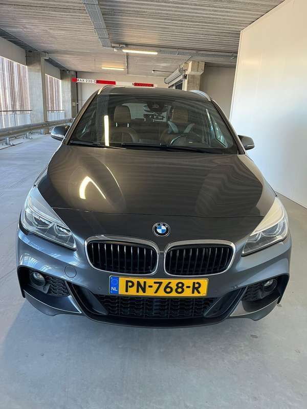 Grijs Gebruikt 2017 BMW 218 Stationwagen | € 19.450 (Duur) - Afbeelding 1/4