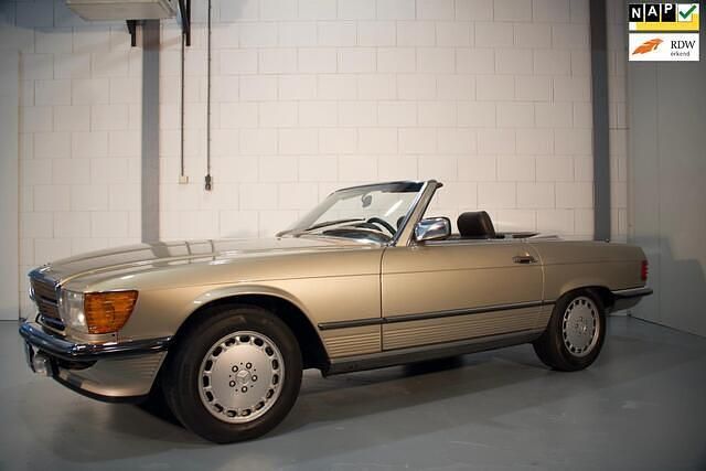Grijs Gebruikt 1988 Mercedes 560 | € 34.950 - Afbeelding 1/4