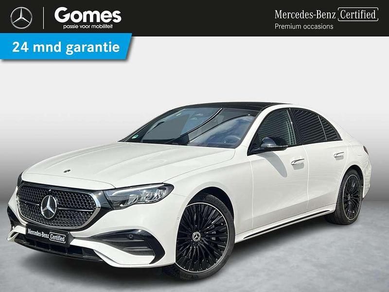 Wit Gebruikt 2024 Mercedes E300 AMG line Sedan | € 67.950 (Iets duurder) - Afbeelding 1/4