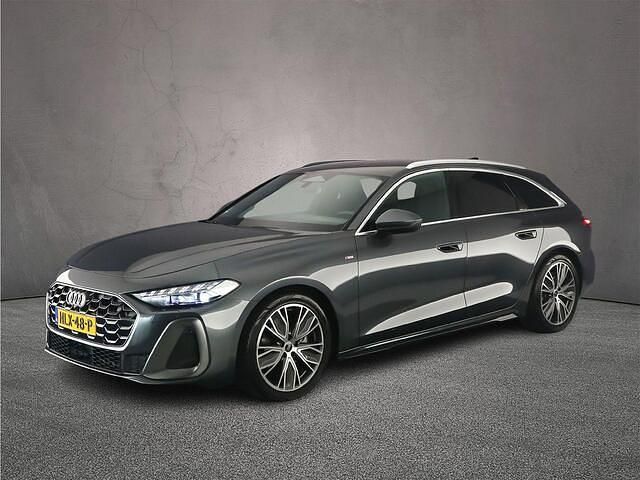 Grijs Gebruikt 2025 Audi A5 Ambiente Stationwagen | € 51.900 - Afbeelding 1/4