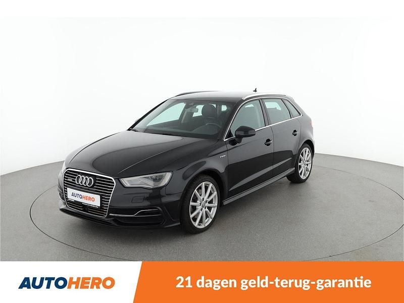 Zwart (metallic) Gebruikt 2016 Audi A3 Sportback e-tron Ambition Hatchback | € 14.949 (Goede deal) - Afbeelding 1/4