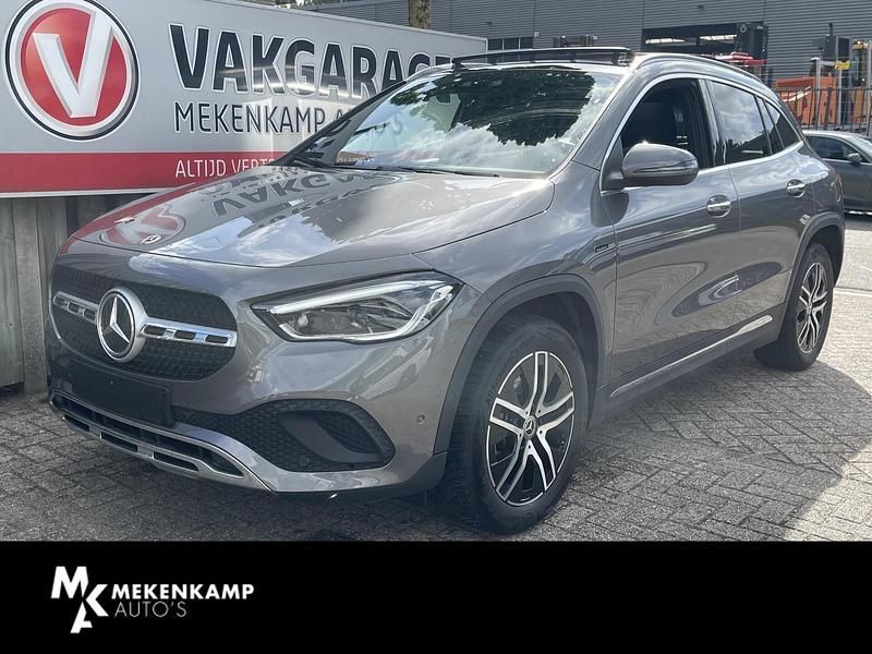 Grijs Gebruikt 2020 Mercedes GLA250 Progressive SUV | € 34.950 (Goede deal) - Afbeelding 1/4