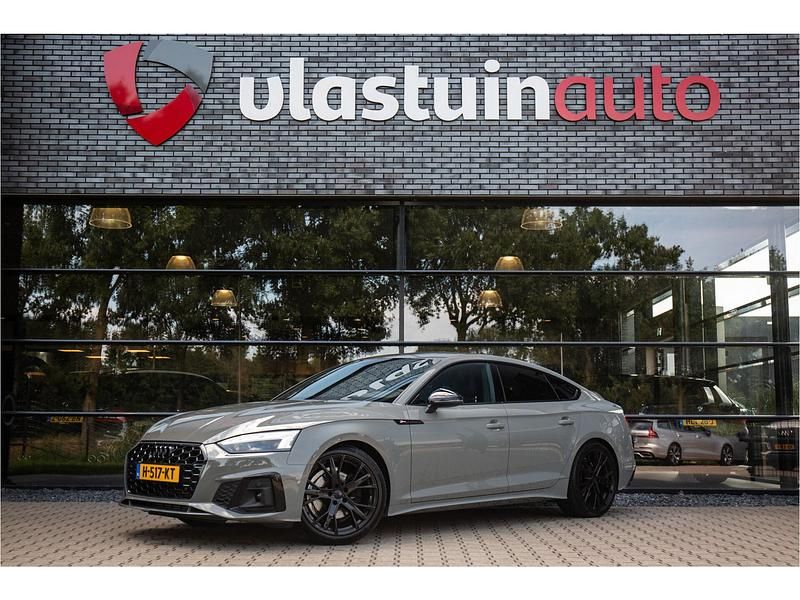 Grijs Gebruikt 2020 Audi A5 Sport Coupé | € 32.950 (Duur) - Afbeelding 1/4