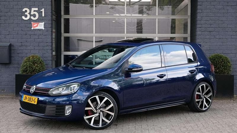 Blauw (metallic) Gebruikt 2011 VW Golf VI GTI Hatchback | € 12.950 (Duur) - Afbeelding 1/4