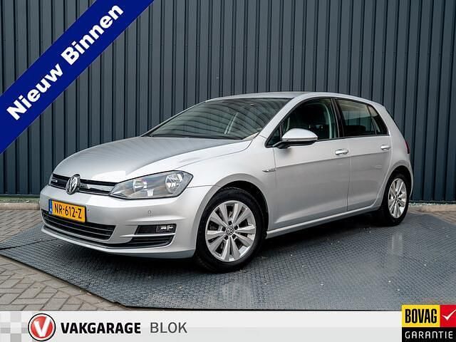 Grijs Gebruikt 2017 VW Golf VII Comfortline Hatchback | € 13.945 (Eerlijke prijs) - Afbeelding 1/4