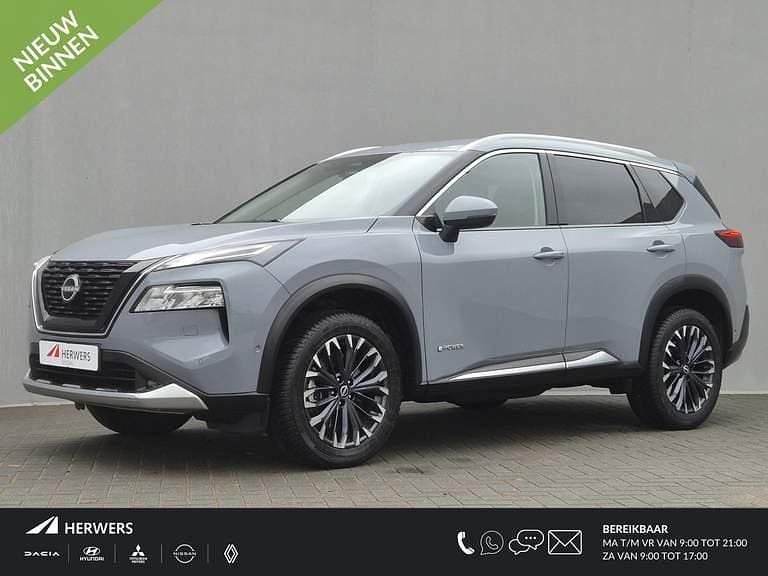 Ceramic grey metallic (kby) Gebruikt 2025 Nissan X-Trail Tekna SUV | € 44.835 - Afbeelding 1/4
