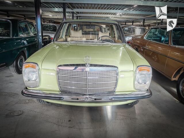 Occasion Mercedes 230 1975 Groen