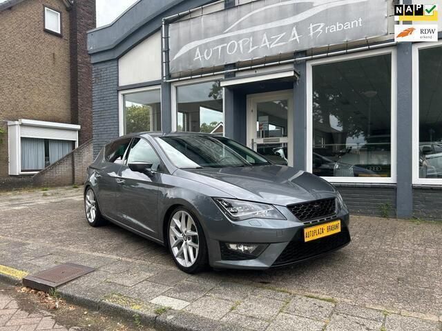 Grijs, metallic lak Gebruikt 2014 Seat Leon FR Hatchback | € 11.999 (Eerlijke prijs) - Afbeelding 1/4