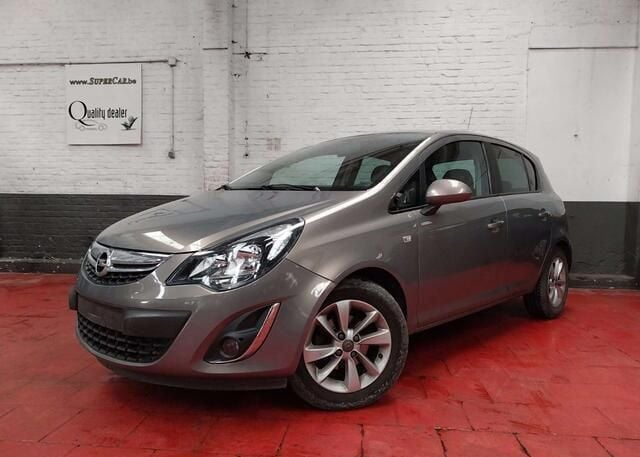 Bruin Gebruikt 2014 Opel Corsa Enjoy Sedan | € 7.490 (Eerlijke prijs) - Afbeelding 1/4