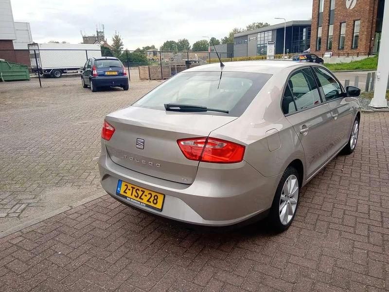 Occasion Seat Toledo 86 PK (63 kW) 2014 Beige Hatchback