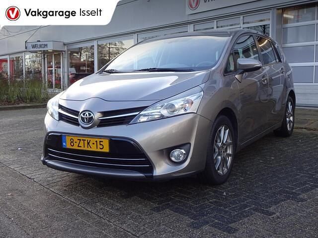 Bruin (metallic) Occasion 2015 Toyota Verso Business Edition MPV | € 11.950 (Eerlijke prijs) - Afbeelding 1/4