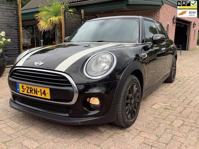 Zwart Gebruikt 2015 Mini ONE Business Hatchback | € 6.480 (Duur) - Afbeelding 1/4