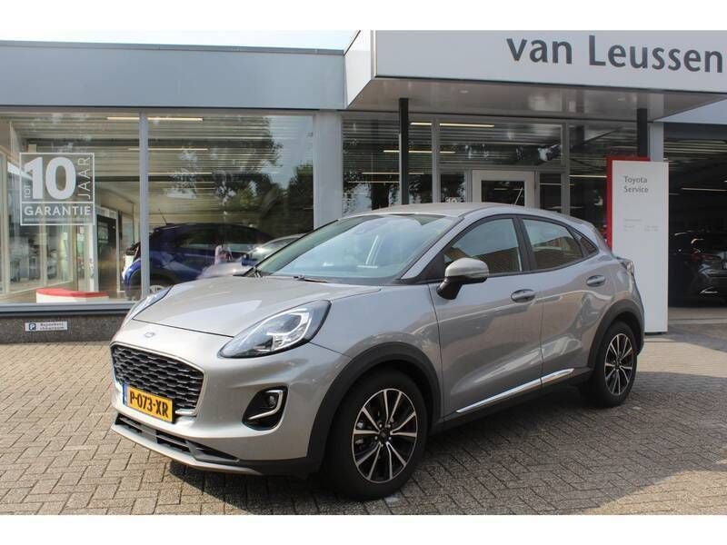 Grijs Gebruikt 2022 Ford Puma Titanium SUV | € 19.840 (Goede deal) - Afbeelding 1/4