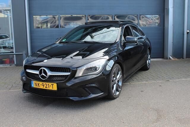 Zwart Gebruikt 2016 Mercedes CLA220 Shooting Brake OrangeArt Edition Stationwagen | € 11.950 (Super prijs) - Afbeelding 1/4