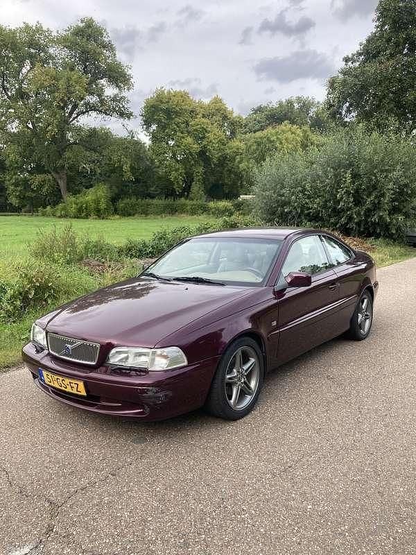 Paars Gebruikt 2001 Volvo C70 Coupé | € 3.000 (Super prijs) - Afbeelding 1/4