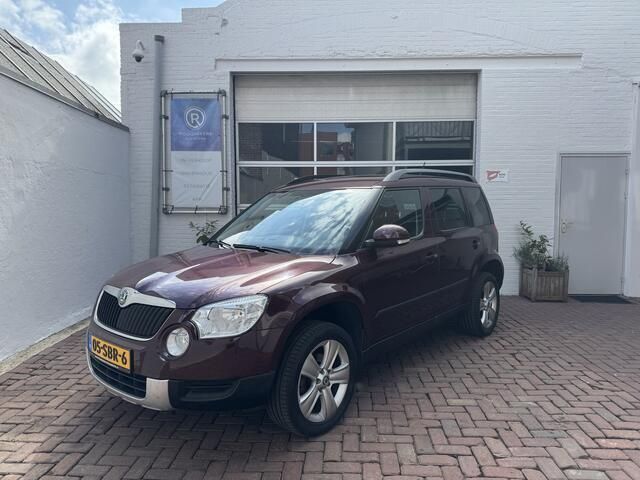 Rood Gebruikt 2011 Skoda Yeti Ambition SUV | € 7.745 (Iets duurder) - Afbeelding 1/4