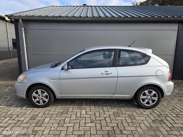 Occasion Hyundai Accent Dynamiq 97 PK (71 kW) 2006 Grijs Hatchback