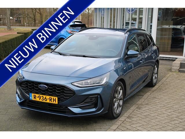 Blauw Occasion 2022 Ford Focus ST-Line Stationwagen | € 23.750 (Iets duurder) - Afbeelding 1/4
