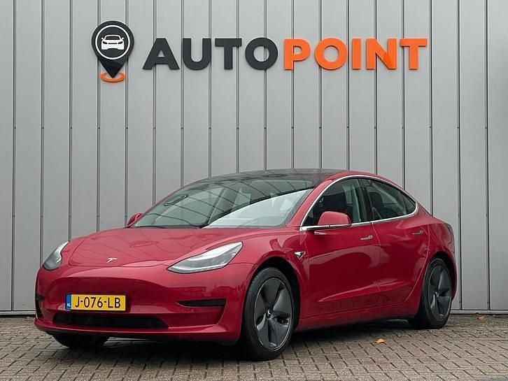 Gebruikt 2020 Tesla Model 3 Standard Range Sedan | € 19.996 (Eerlijke prijs) - Afbeelding 1/1