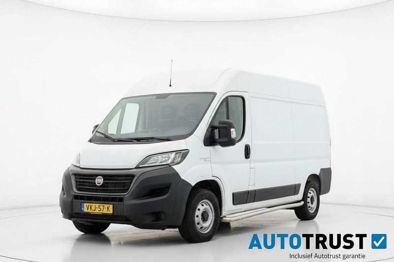 Wit Occasion 2021 Fiat Ducato Van | € 14.480 (Goede deal) - Afbeelding 1/4