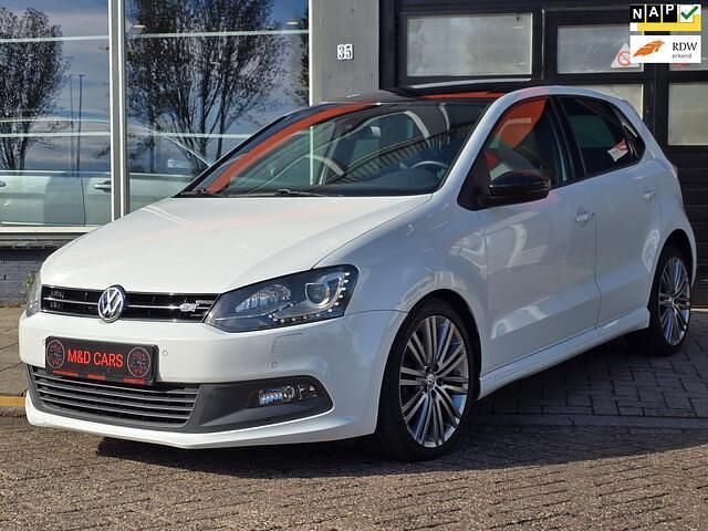 Wit Gebruikt 2015 VW Polo BlueGT Hatchback | € 8.990 (Goede deal) - Afbeelding 1/4