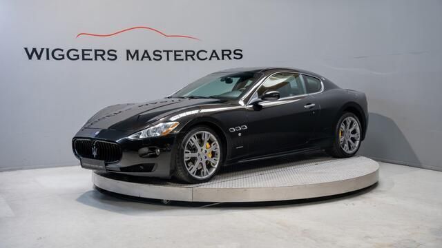 Zwart Gebruikt 2010 Maserati Granturismo Coupé | € 54.850 - Afbeelding 1/4