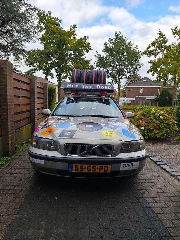 Beige Gebruikt 2001 Volvo V70 Comfort Stationwagen | € 2.500 (Eerlijke prijs) - Afbeelding 1/4