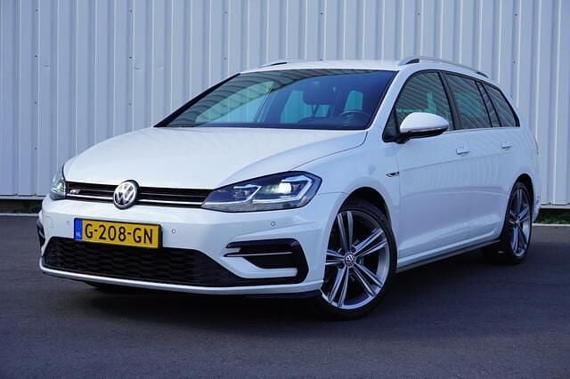 Wit Gebruikt 2019 VW Golf VII Highline Stationwagen | € 14.950 (Eerlijke prijs) - Afbeelding 1/4